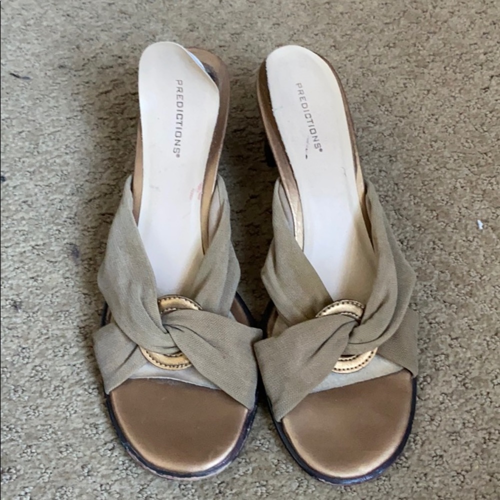 Brown small heeled shoes
